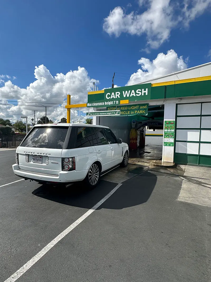 Commerce General Store featuring Positiv Energy gas station, convenience store, and self-service car wash in Los Angeles